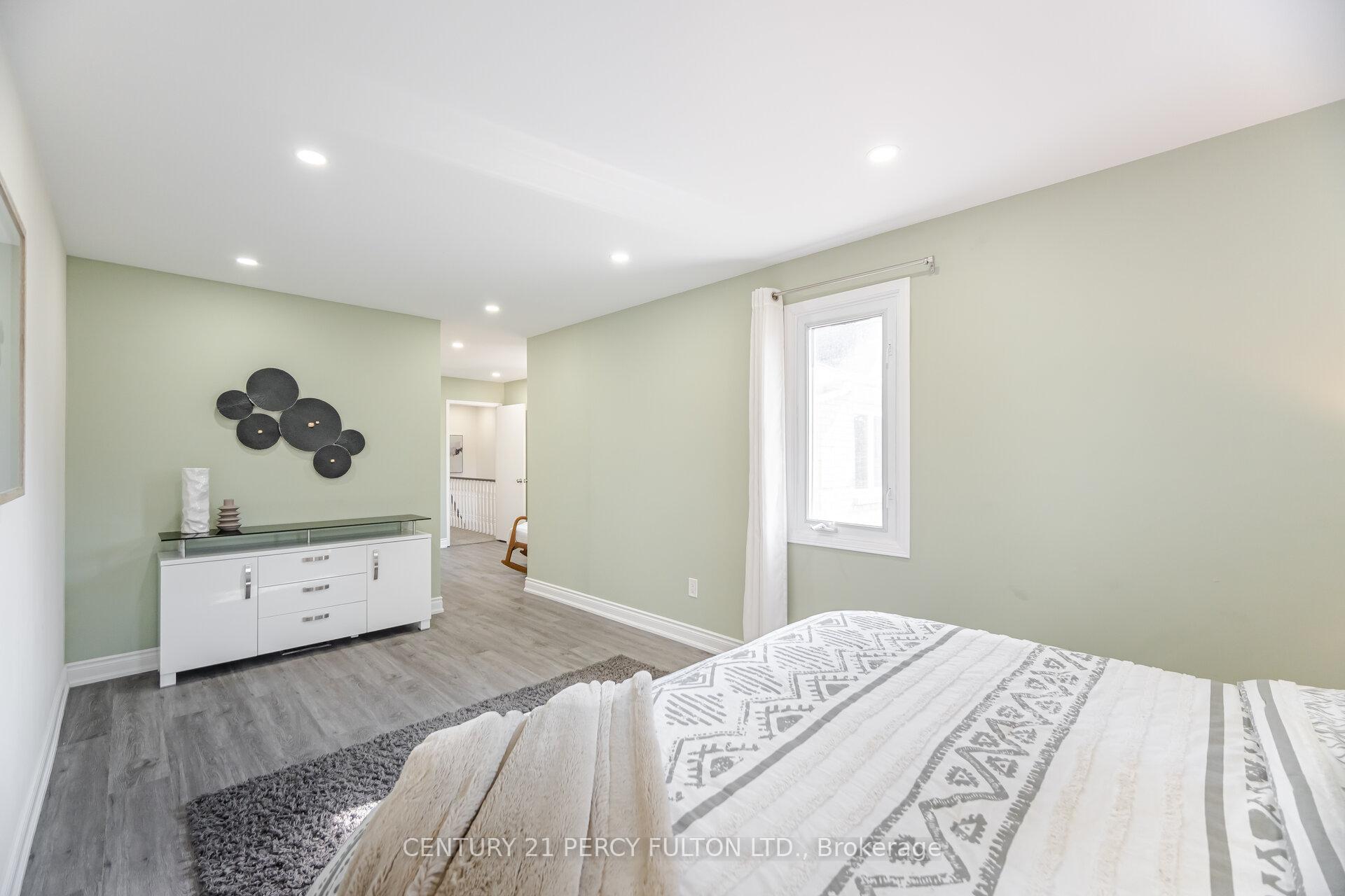 Photo 17 of 27 Farmers Avenue, Ajax, Central West — HOMEH