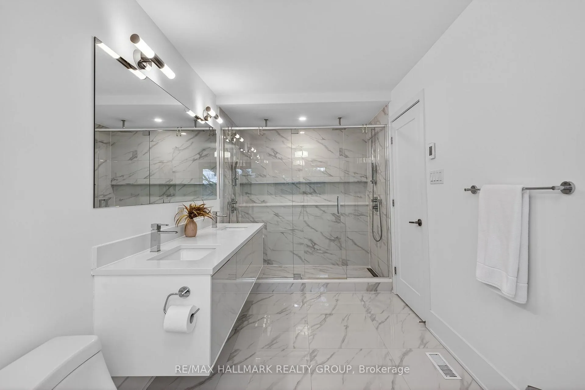 Photo 14 of 261 Avondale Avenue, Ottawa, Westboro/Hampton Park — HOMEH