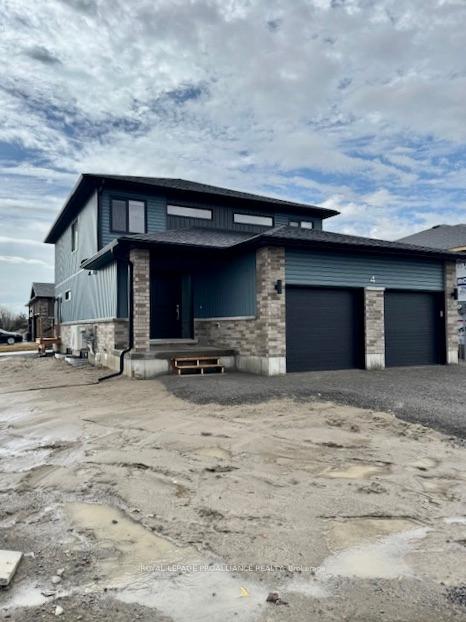 Photo 2 of Unit A, 4 Horton Court, Belleville, Belleville Ward — HOMEH