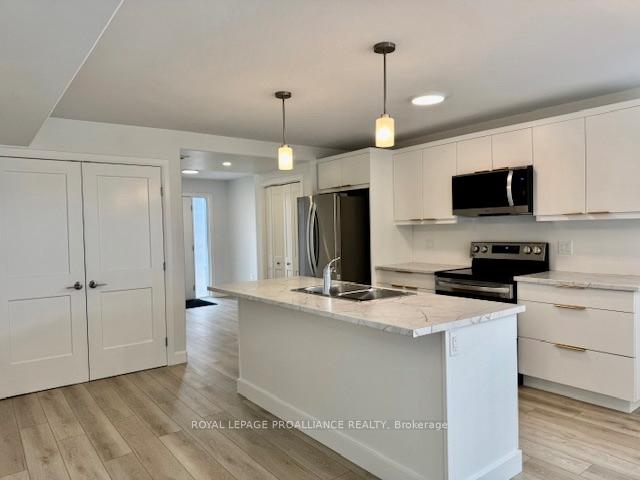 Photo 5 of Unit A, 4 Horton Court, Belleville, Belleville Ward — HOMEH