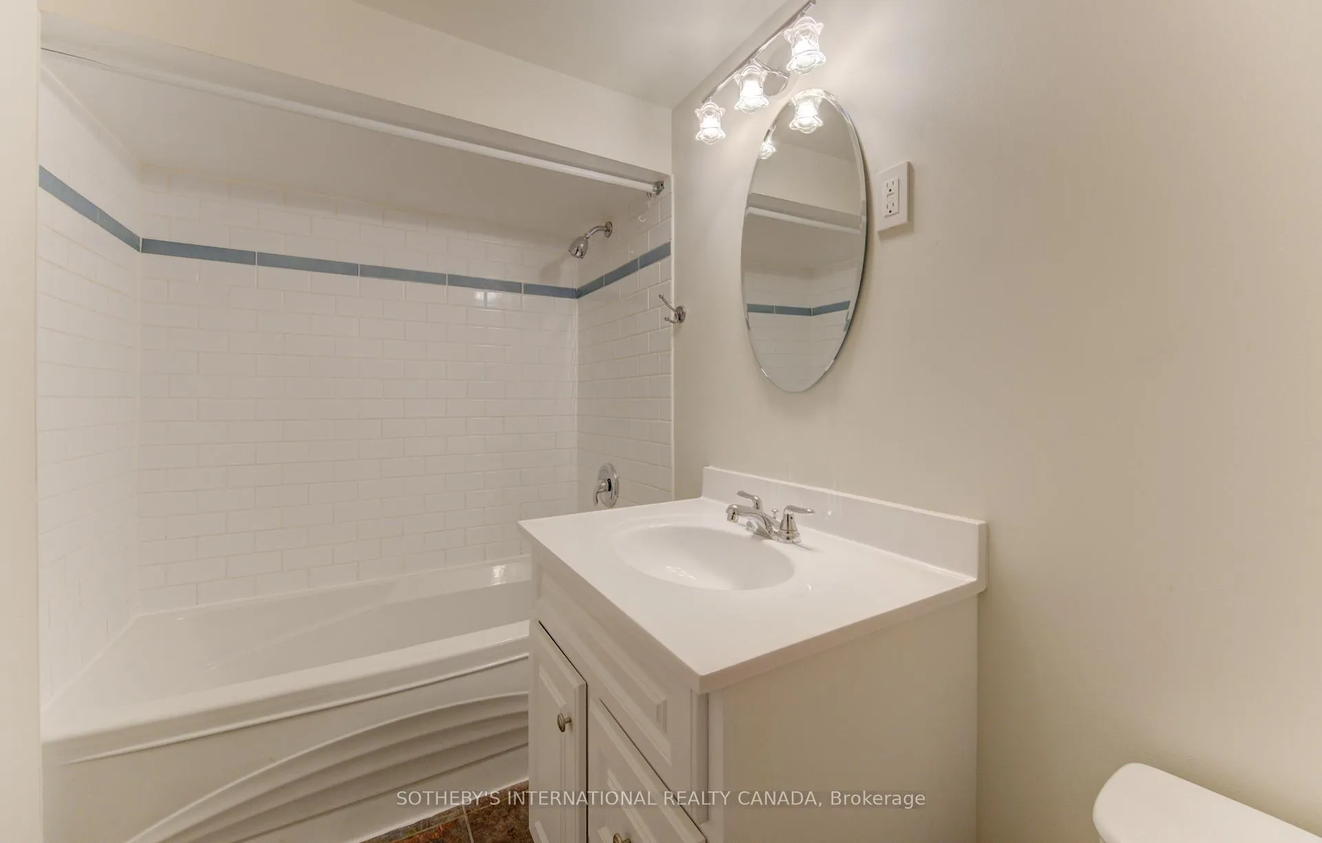 Photo 31 of 613 Guelph Street, Kitchener — HOMEH