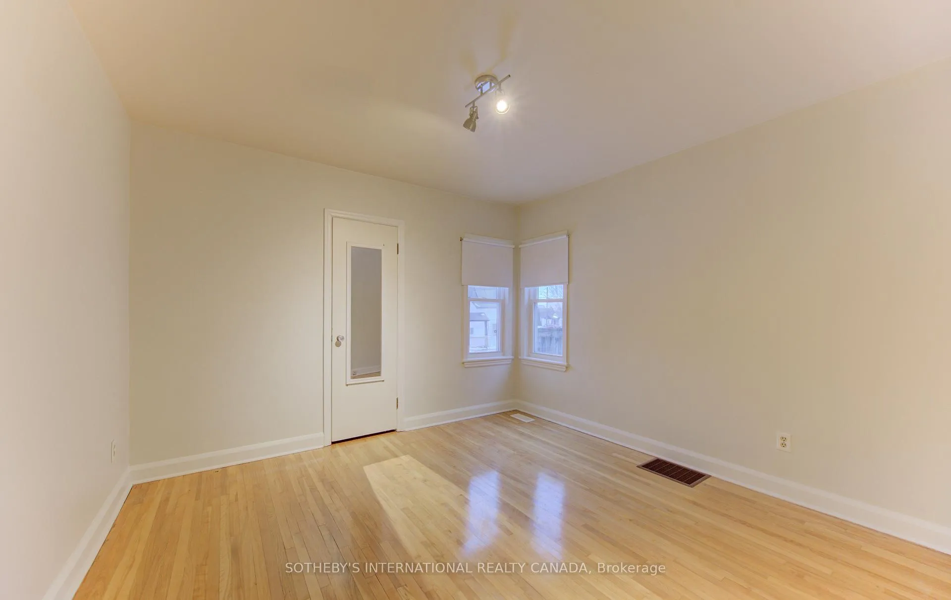 Photo 36 of 613 Guelph Street, Kitchener — HOMEH