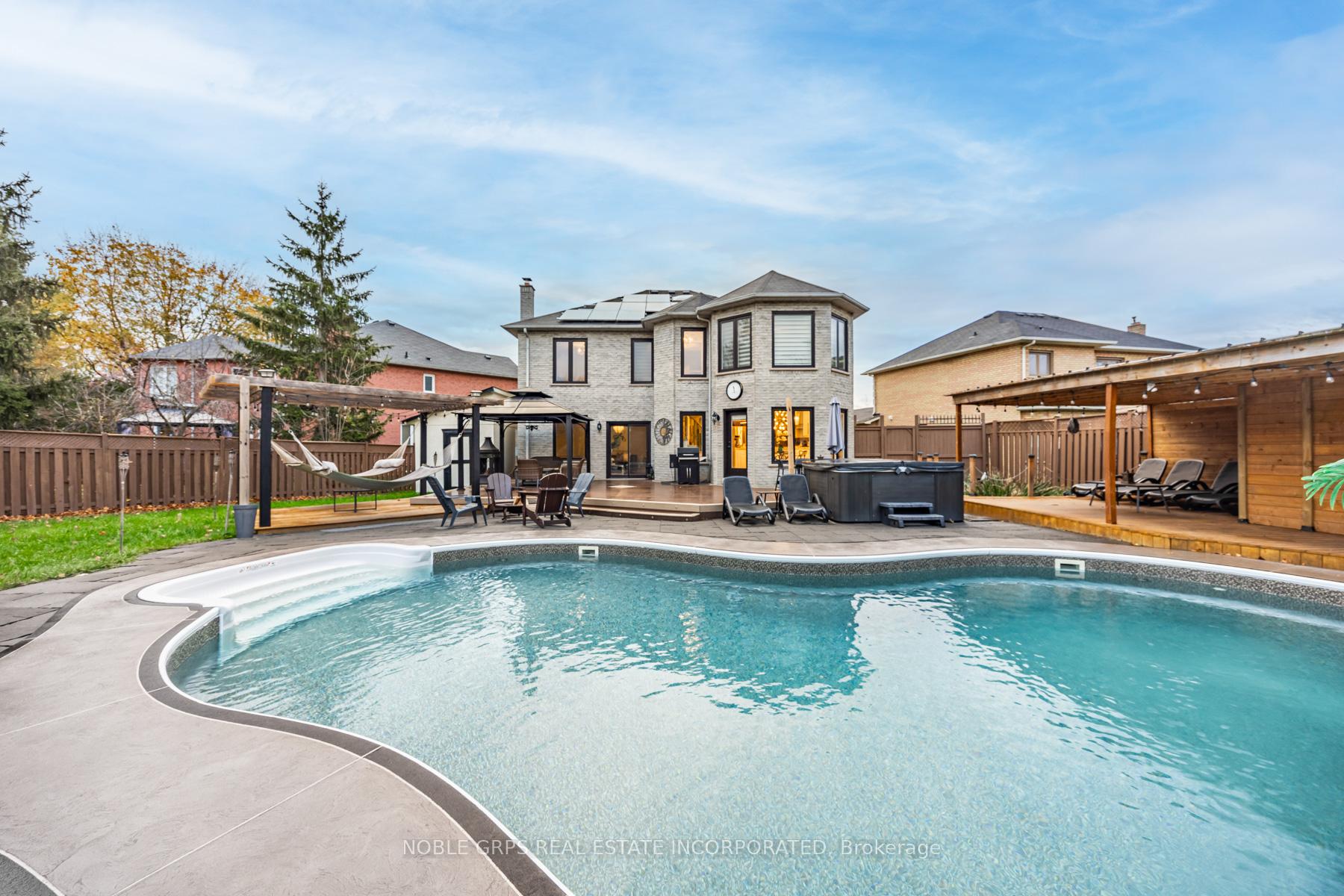 Photo 33 of 48 Lipton Crescent, Whitby, Pringle Creek — HOMEH