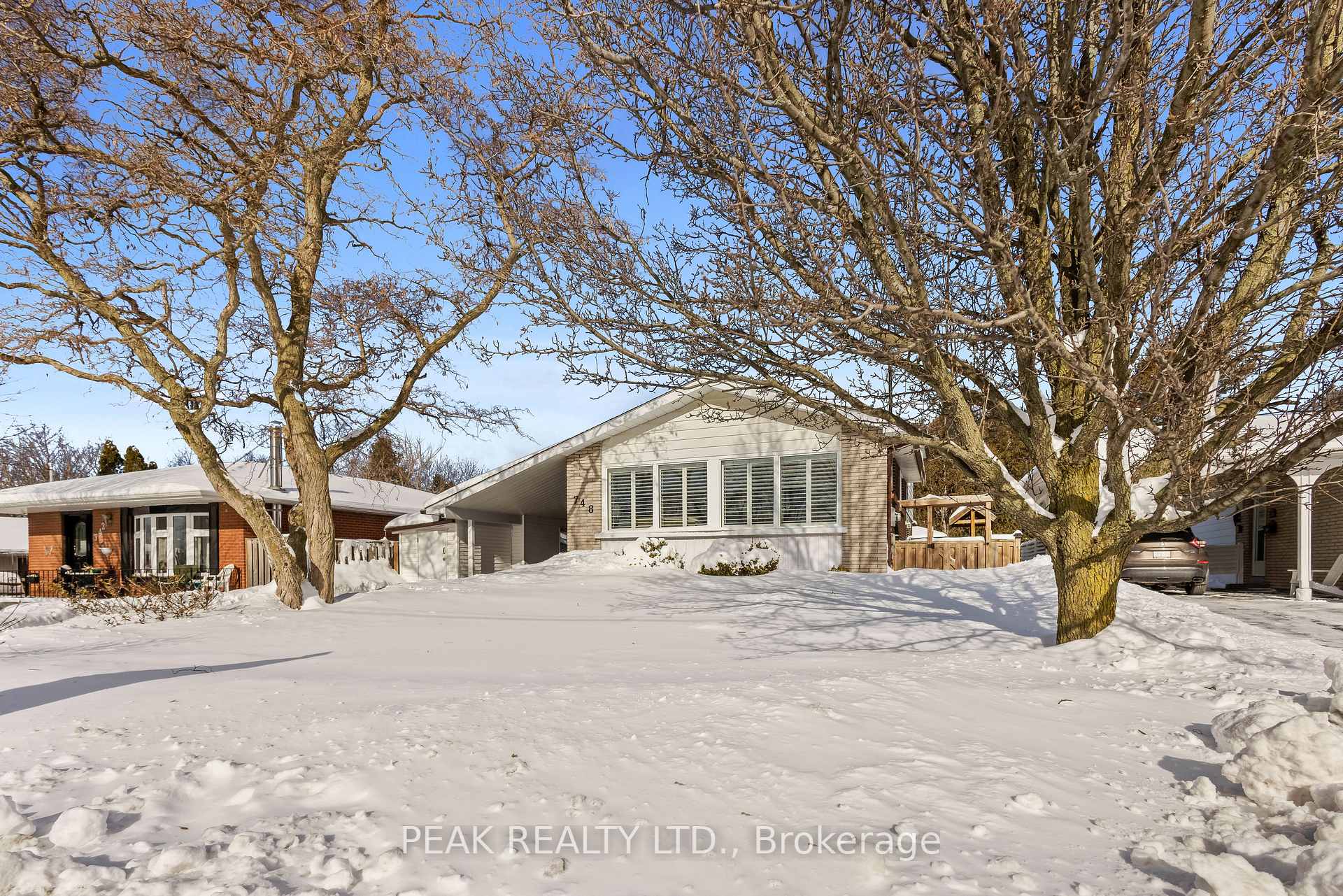 Photo 2 of 748 Adelaide Avenue E, Oshawa, Eastdale — HOMEH
