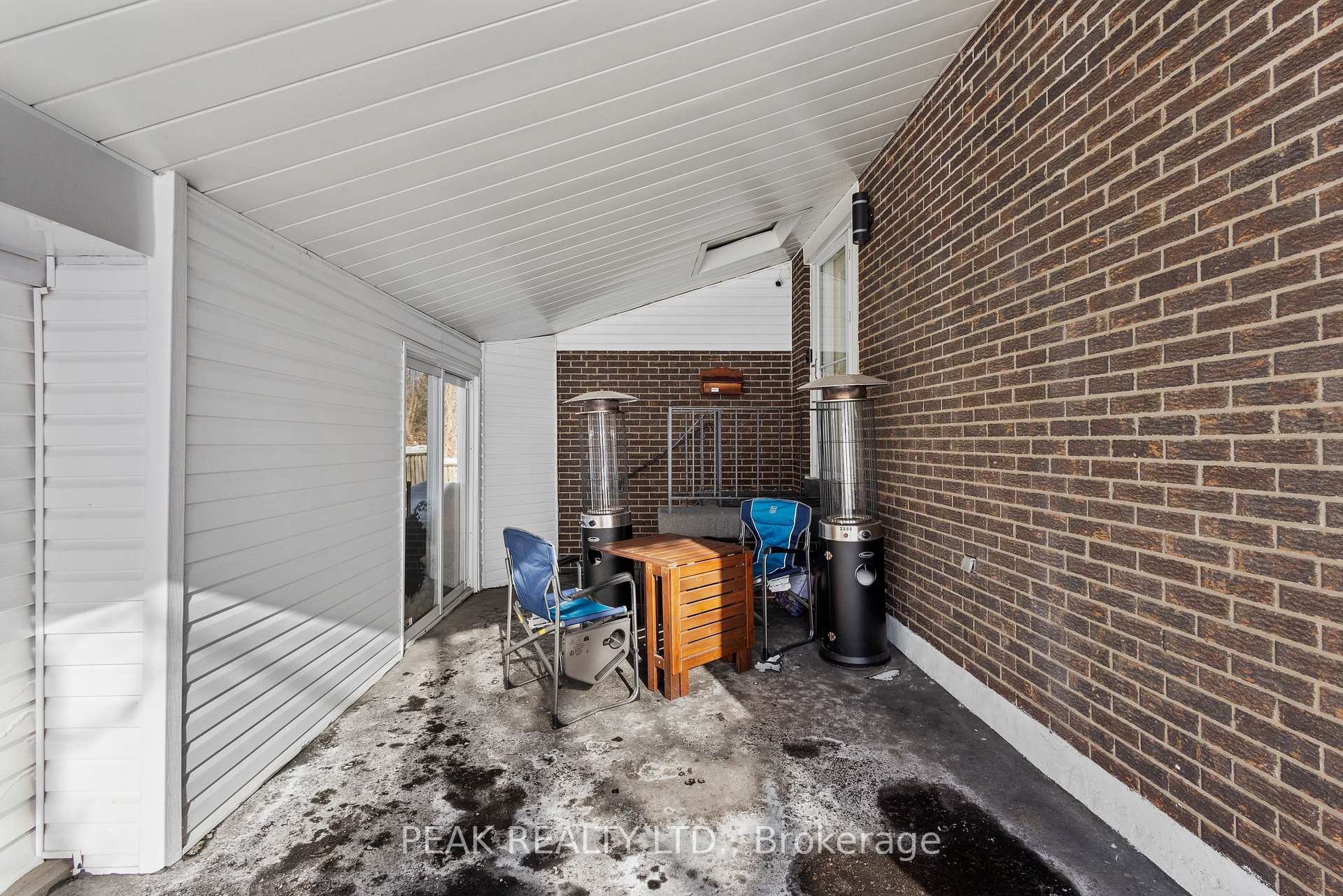 Photo 6 of 748 Adelaide Avenue E, Oshawa, Eastdale — HOMEH