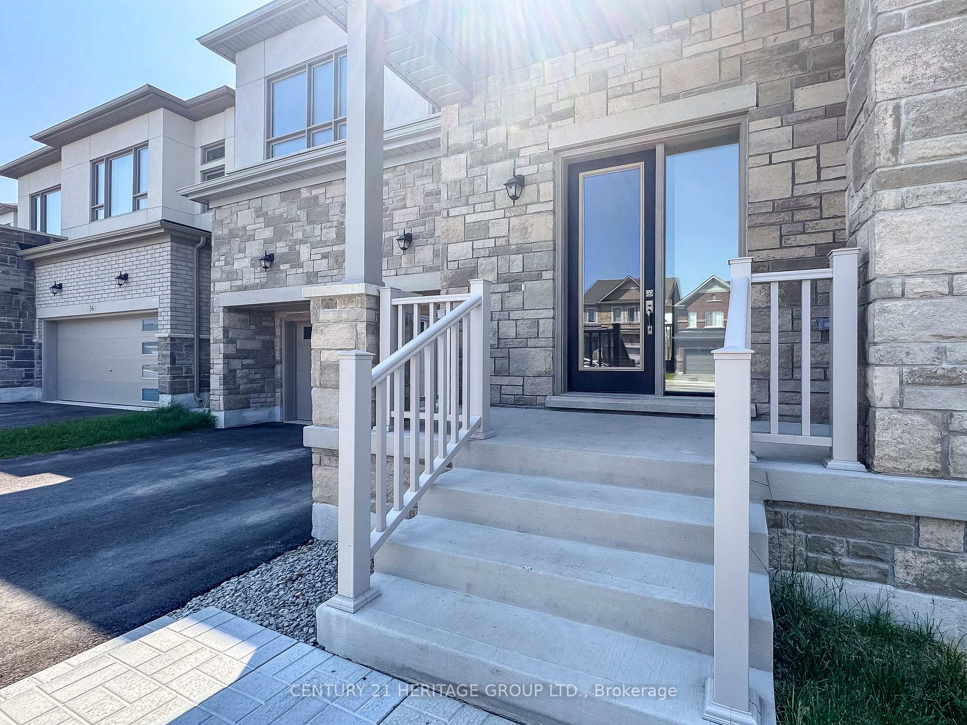 Photo 4 of 34 Shepherd Drive, Barrie, Rural Barrie Southeast — HOMEH