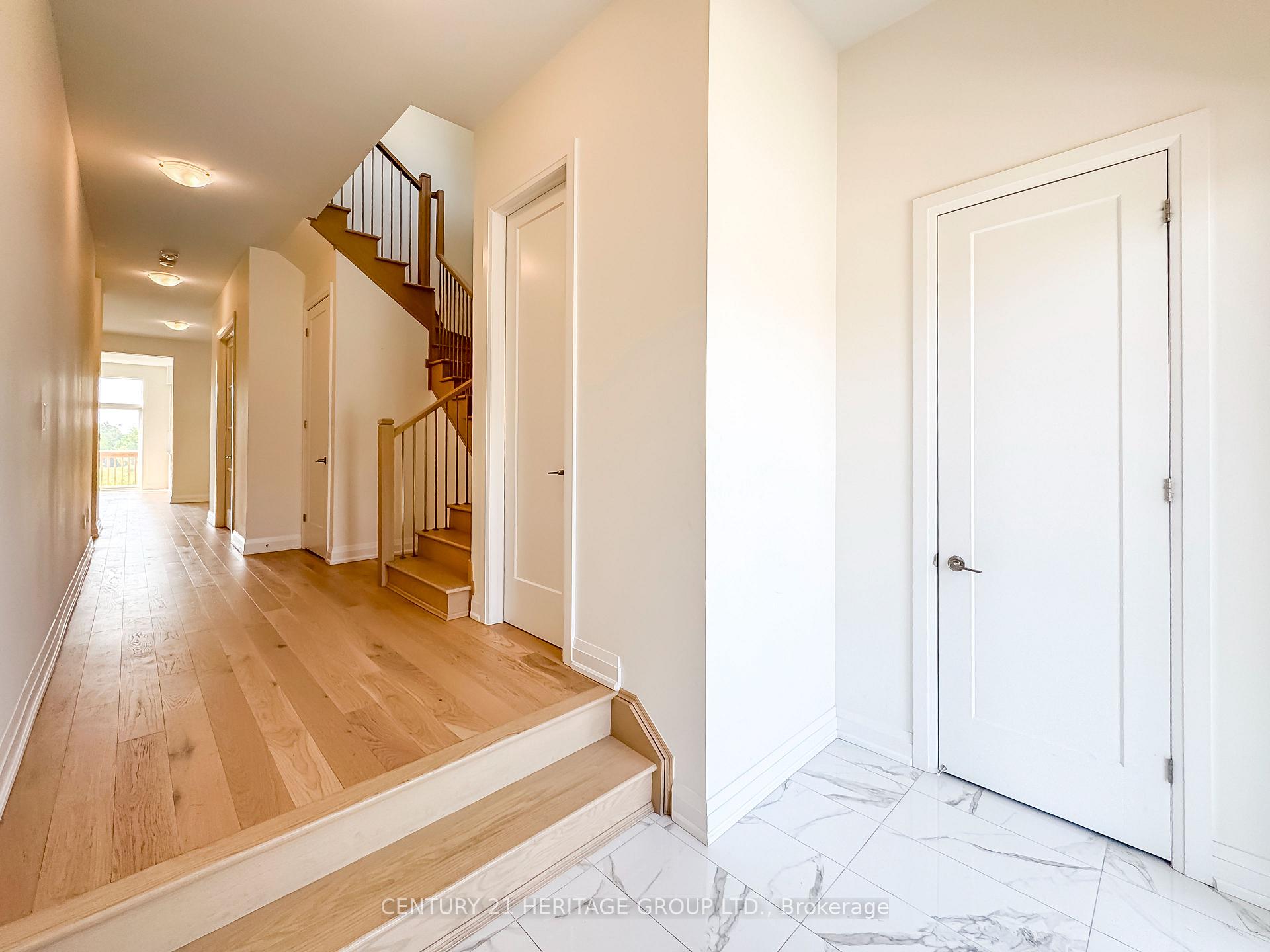Photo 5 of 34 Shepherd Drive, Barrie, Rural Barrie Southeast — HOMEH