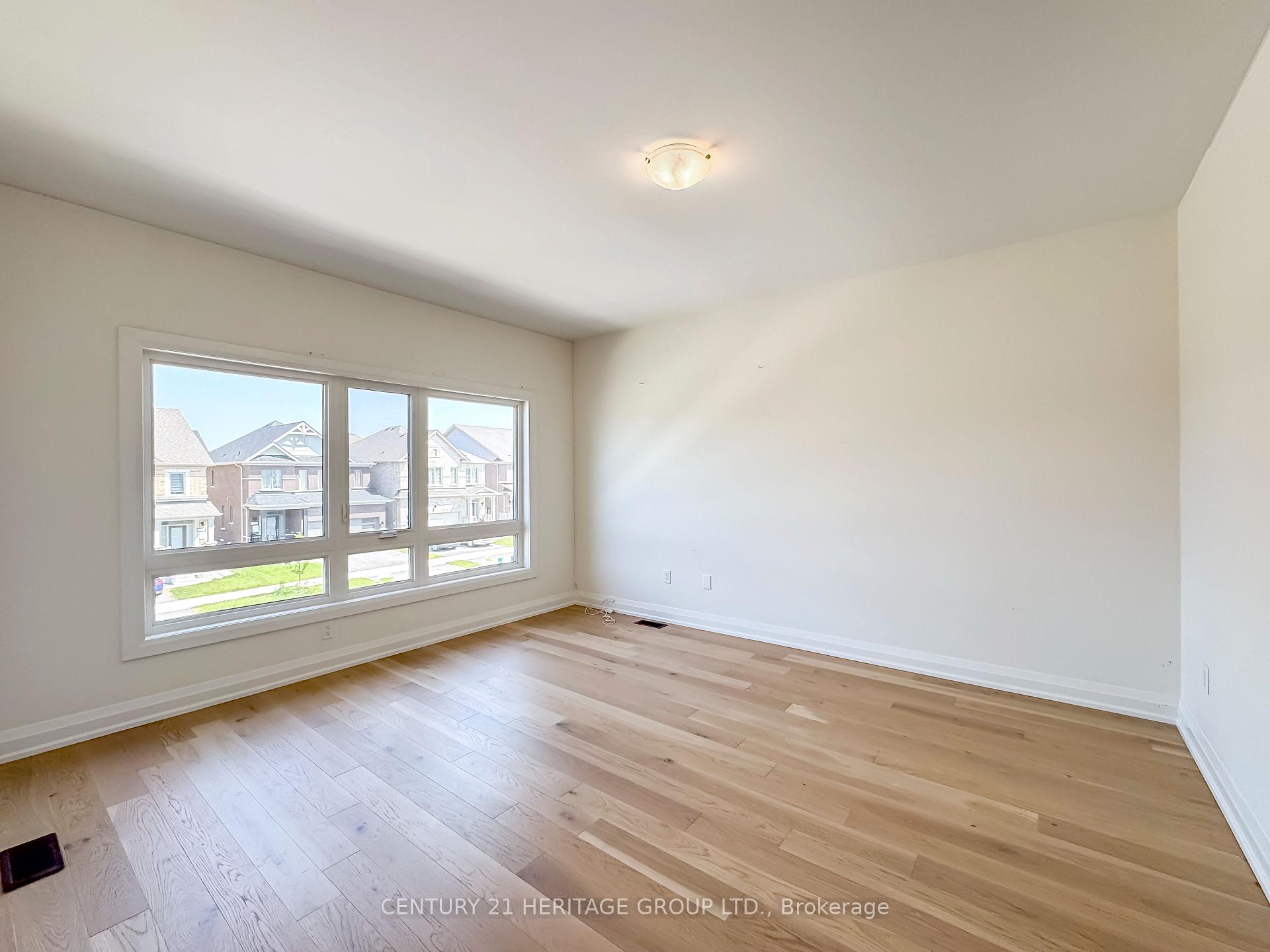 Photo 38 of 34 Shepherd Drive, Barrie, Rural Barrie Southeast — HOMEH
