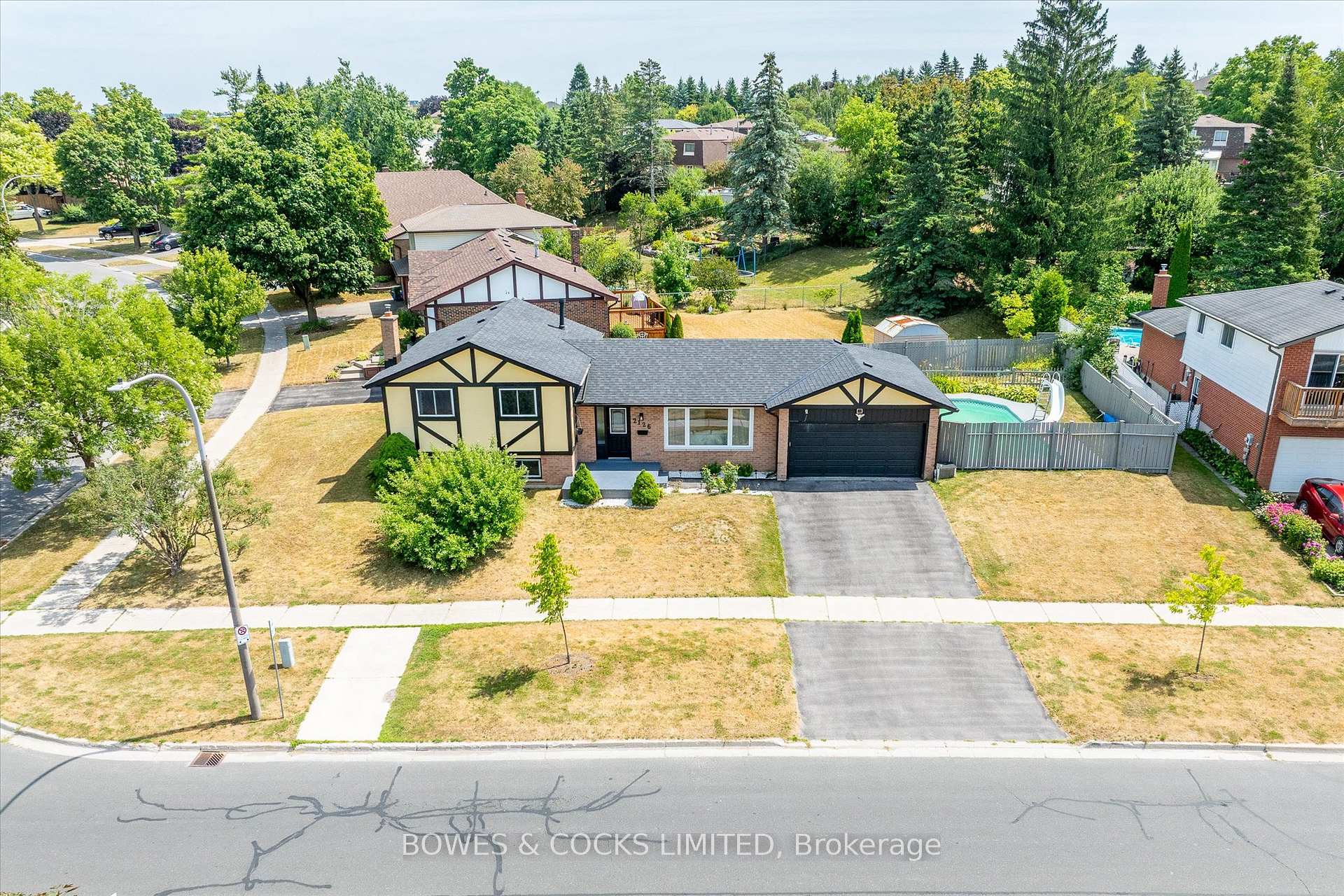 Photo 1 of 2126 Walker Avenue, Peterborough, Ashburnham Ward 4 — HOMEH