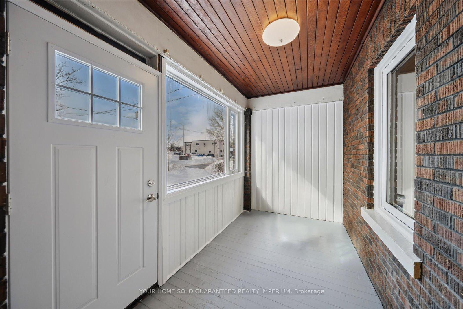 Photo 4 of 27 Burk Street, Oshawa, Vanier — HOMEH