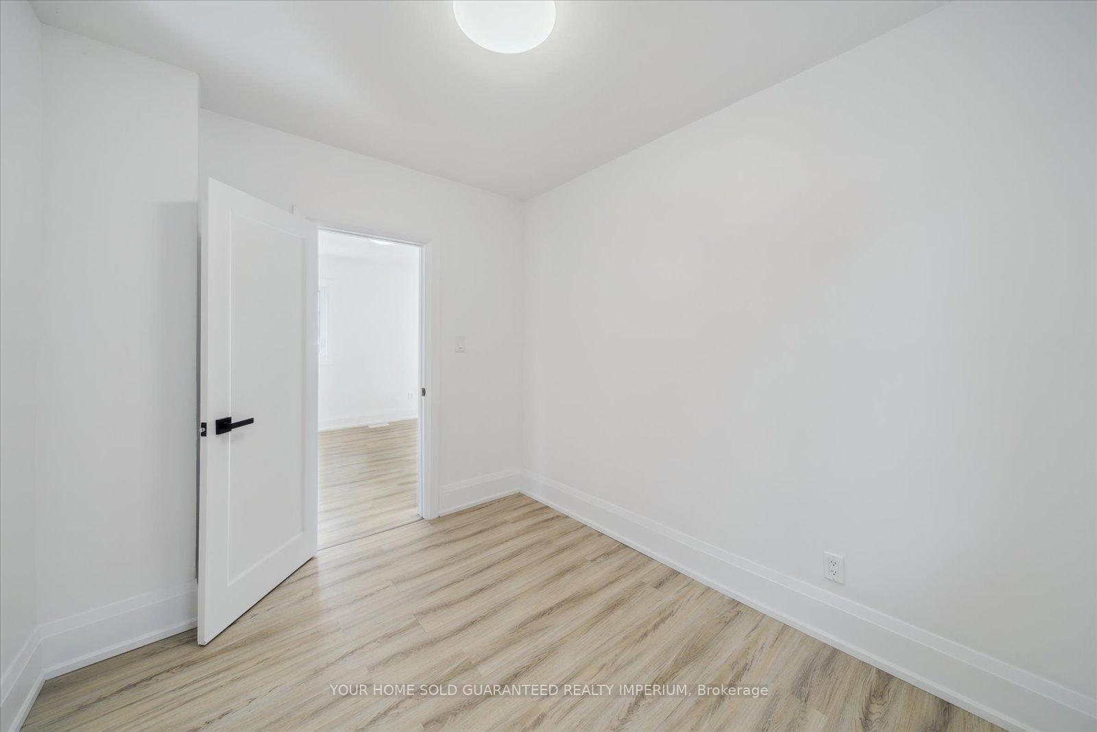 Photo 15 of 27 Burk Street, Oshawa, Vanier — HOMEH