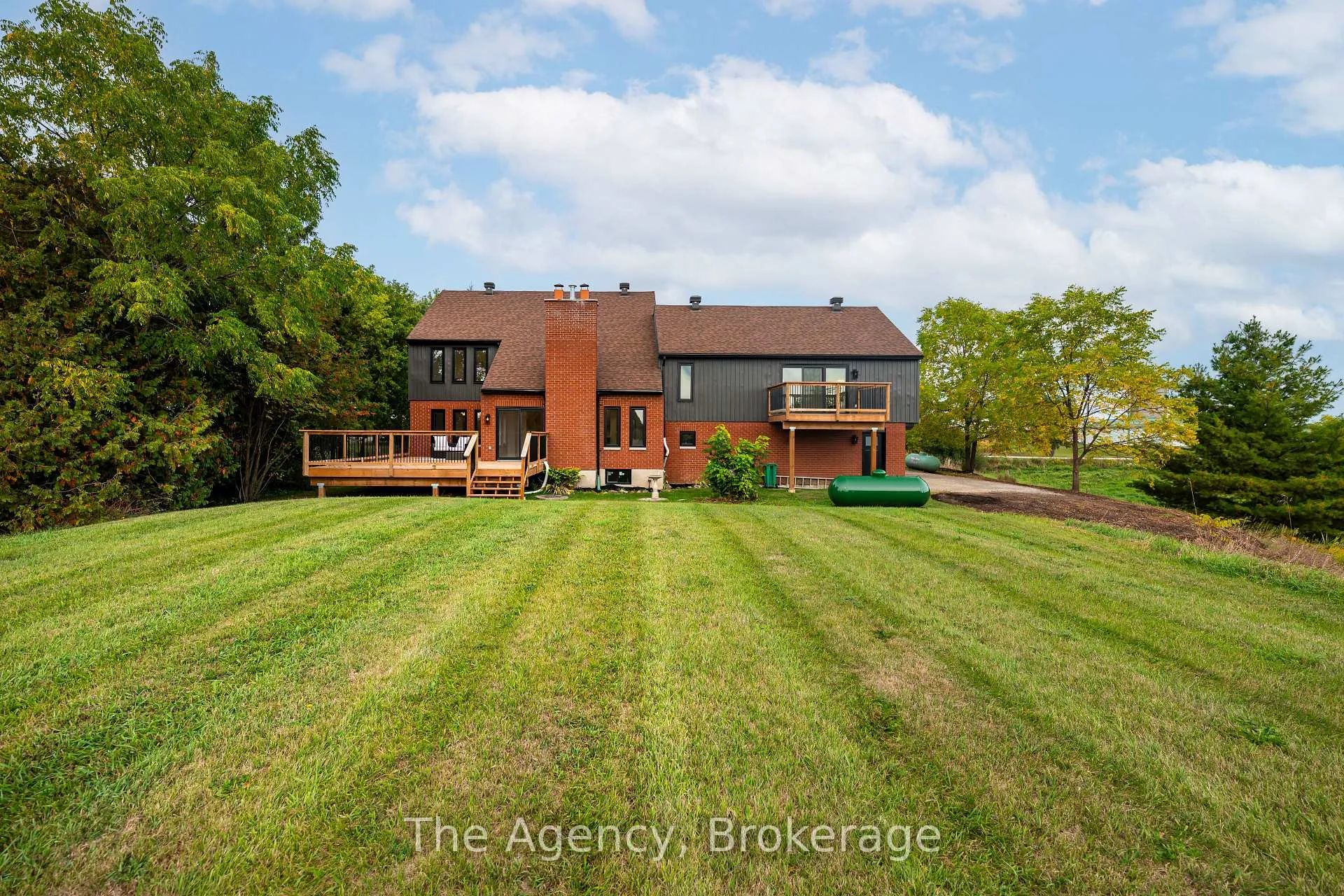 Photo 3 of 14582 Chinguacousy Road, Caledon, Rural Caledon — HOMEH