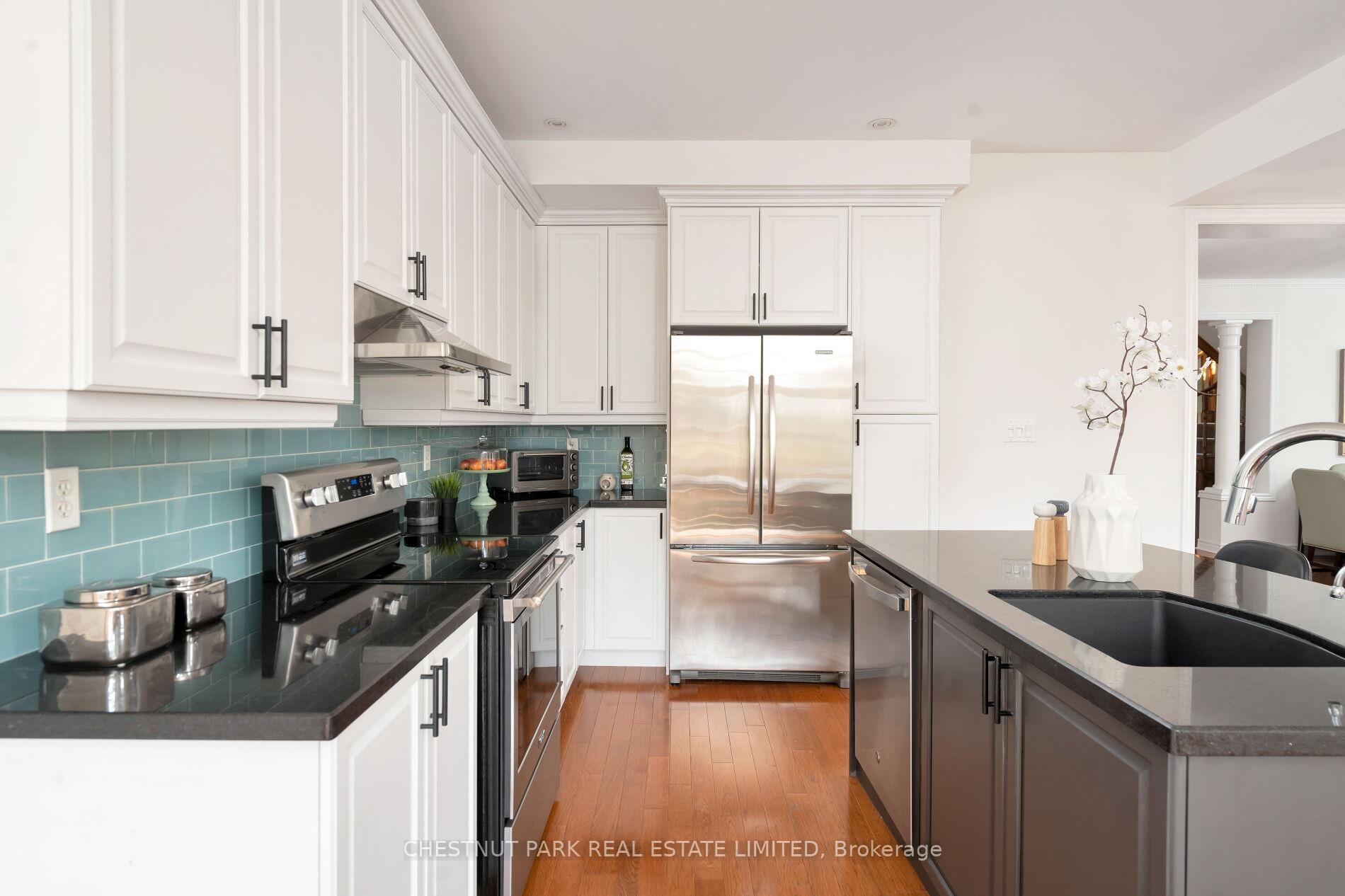 Photo 11 of 401 Carnwith Drive E, Whitby, Brooklin — HOMEH