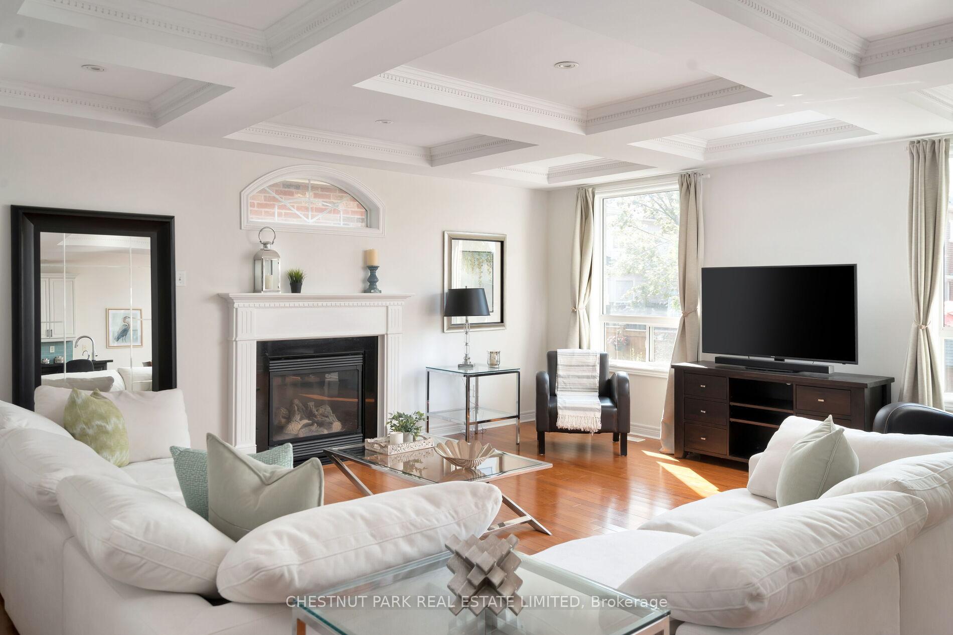 Photo 16 of 401 Carnwith Drive E, Whitby, Brooklin — HOMEH