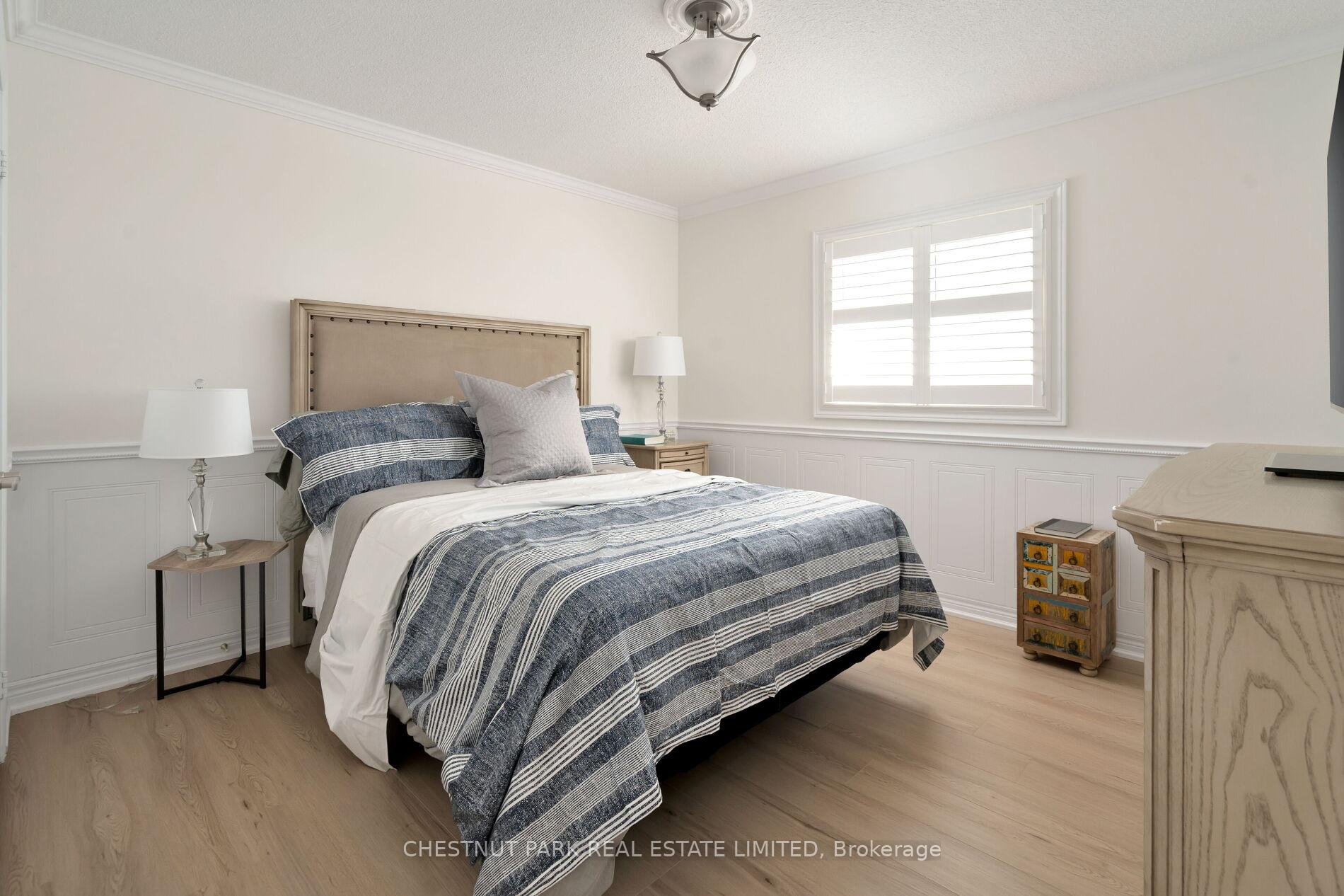 Photo 26 of 401 Carnwith Drive E, Whitby, Brooklin — HOMEH