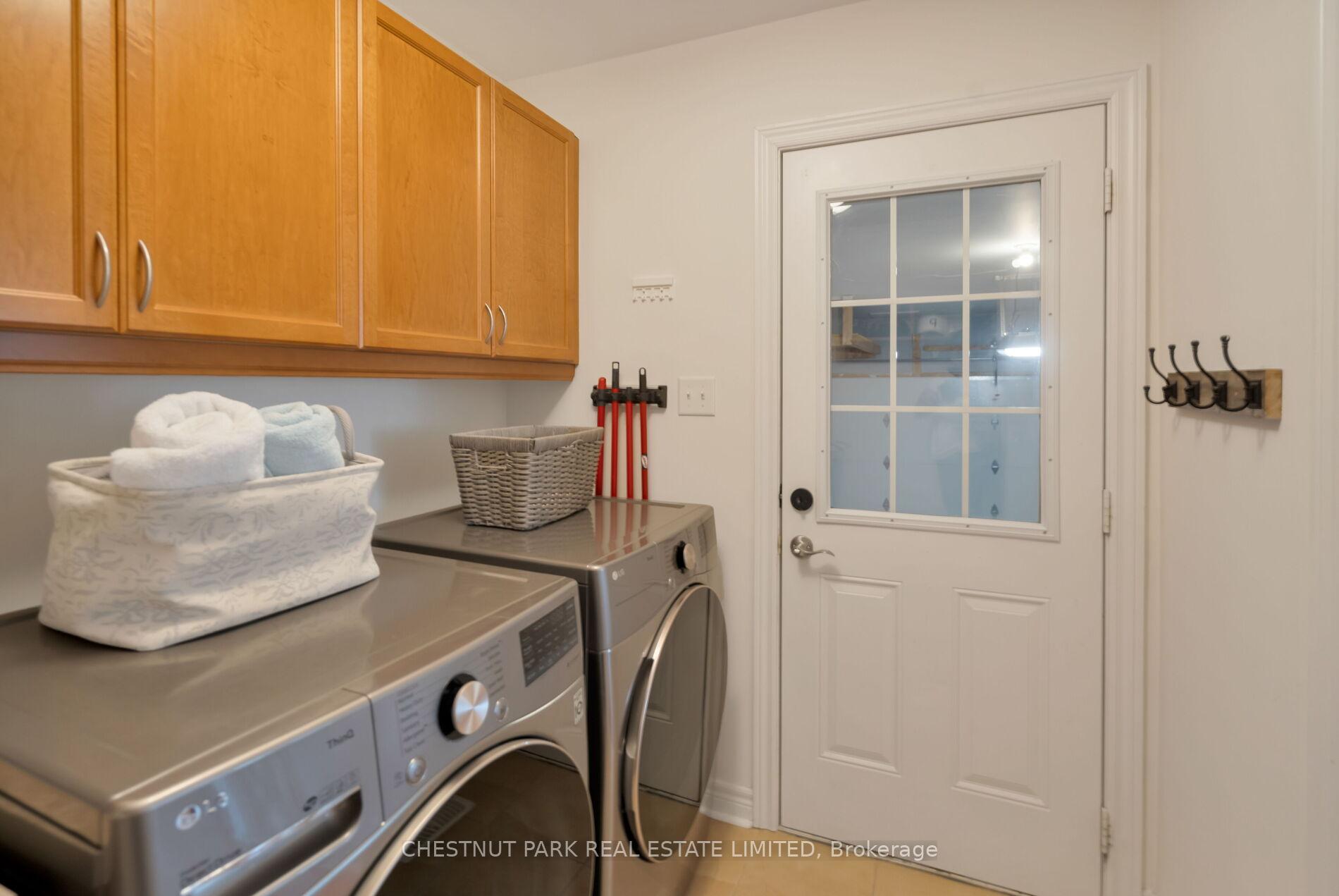 Photo 35 of 401 Carnwith Drive E, Whitby, Brooklin — HOMEH
