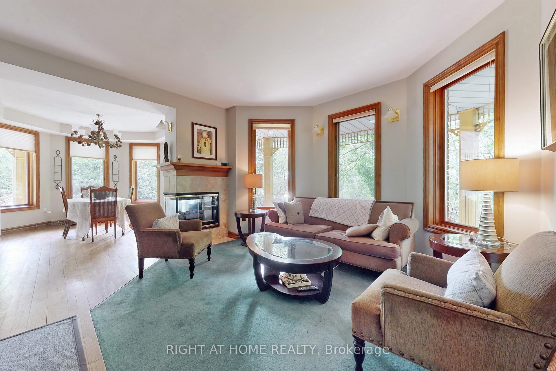Photo 6 of 196 Pietz Road, Welland, Broadway — HOMEH
