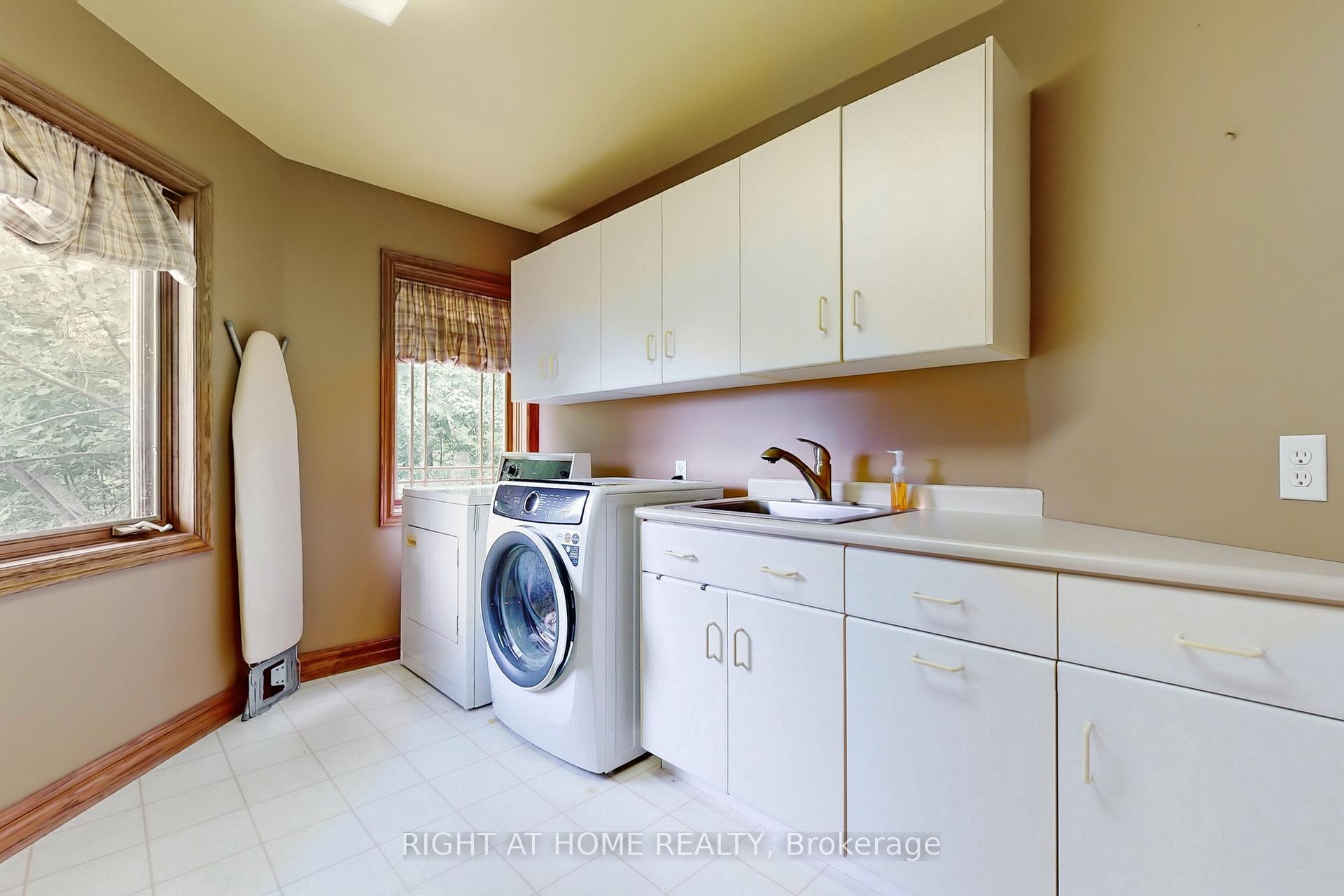 Photo 20 of 196 Pietz Road, Welland, Broadway — HOMEH