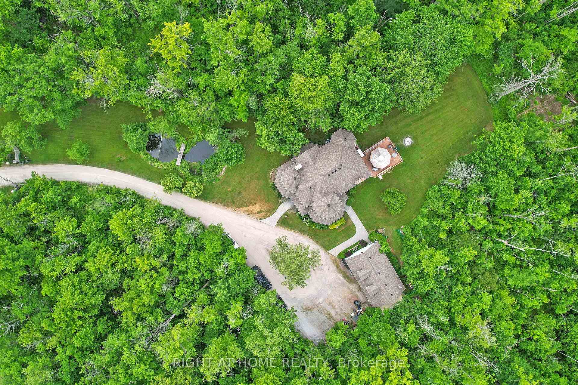 Photo 22 of 196 Pietz Road, Welland, Broadway — HOMEH