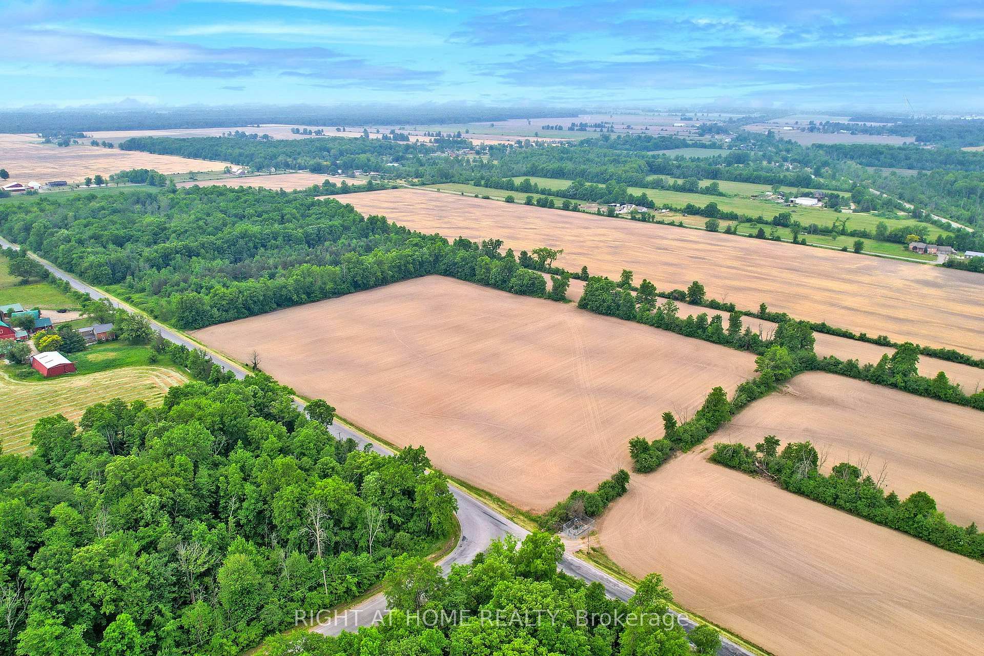 Photo 25 of 196 Pietz Road, Welland, Broadway — HOMEH