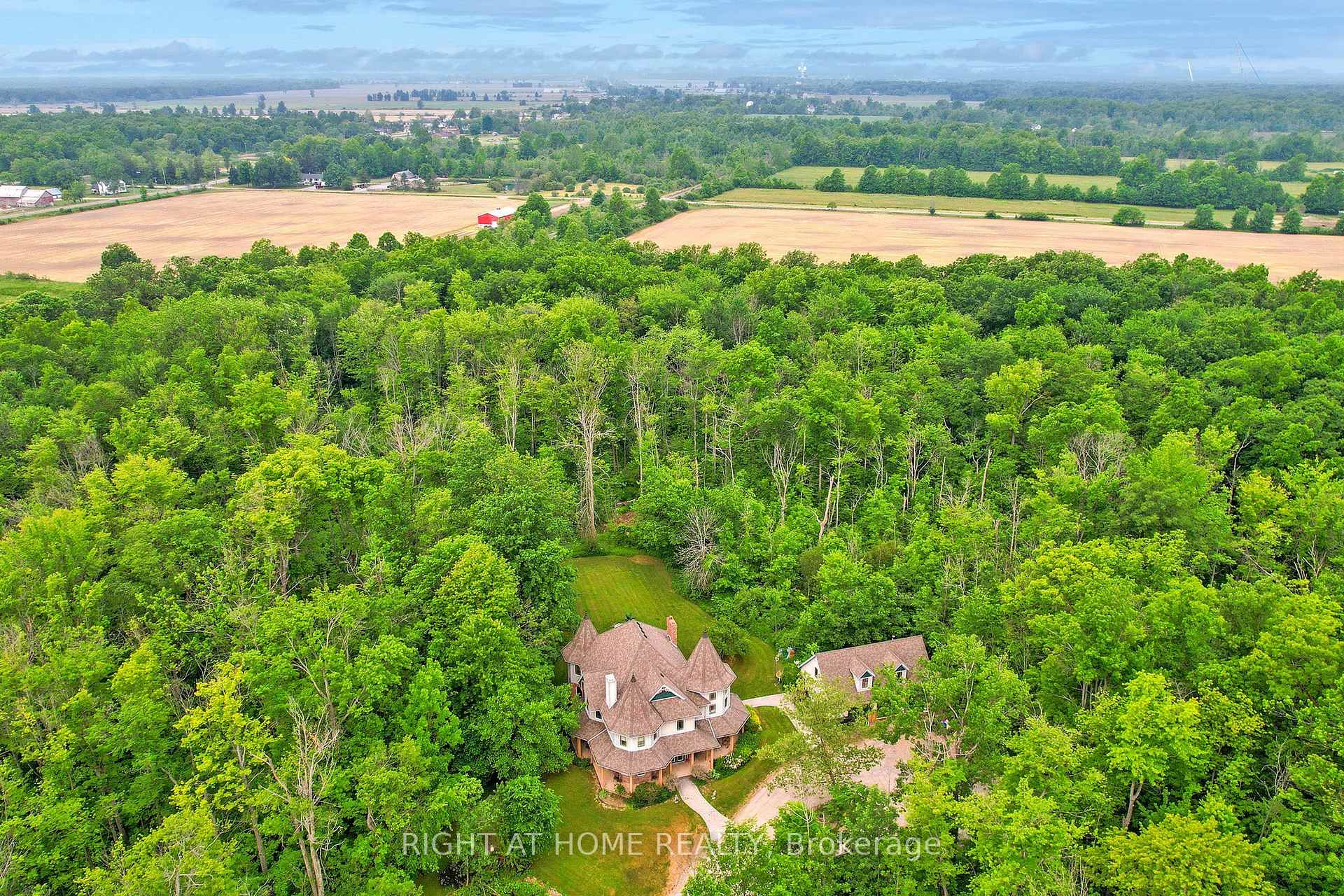 Photo 28 of 196 Pietz Road, Welland, Broadway — HOMEH