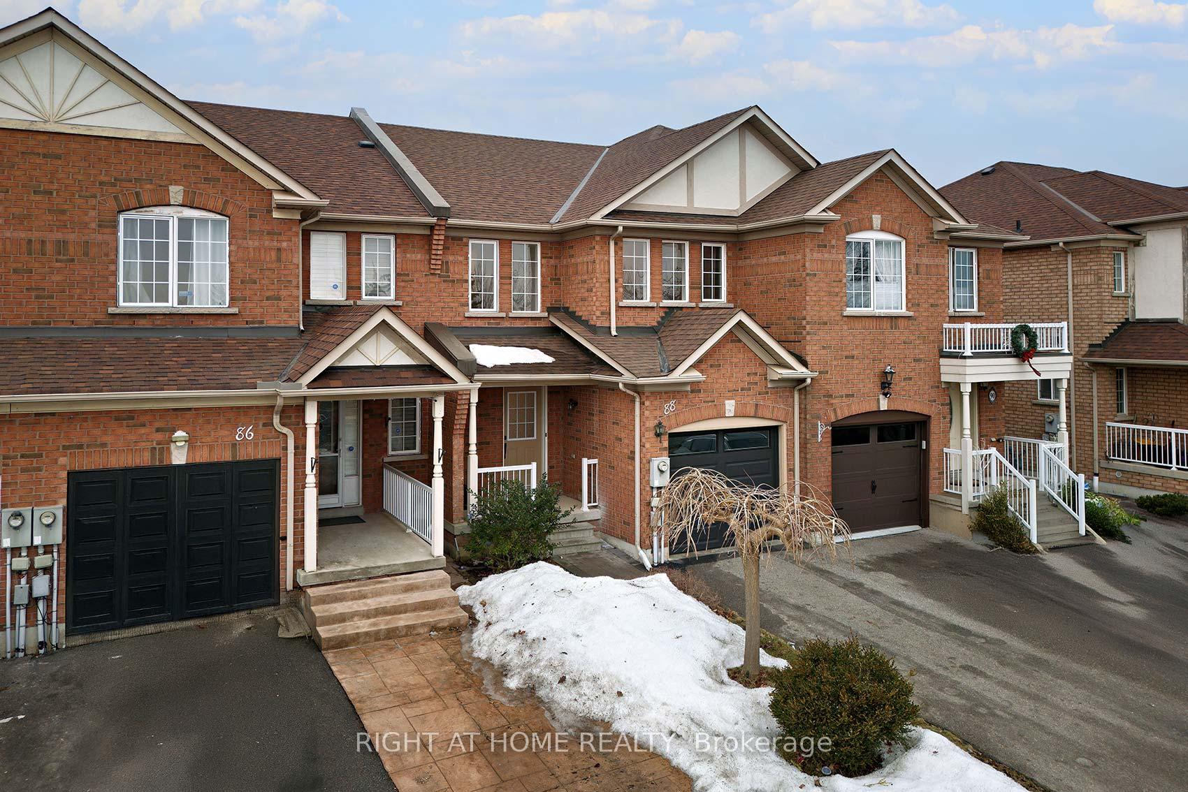 Photo 4 of 88 Julliard Drive, Vaughan, Vellore Village — HOMEH