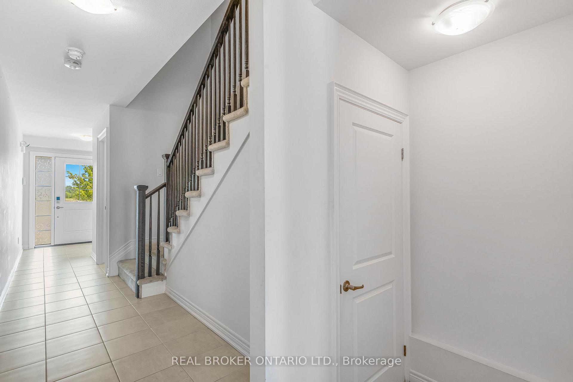 Photo 7 of 556 Julia Drive, Welland, Coyle Creek — HOMEH