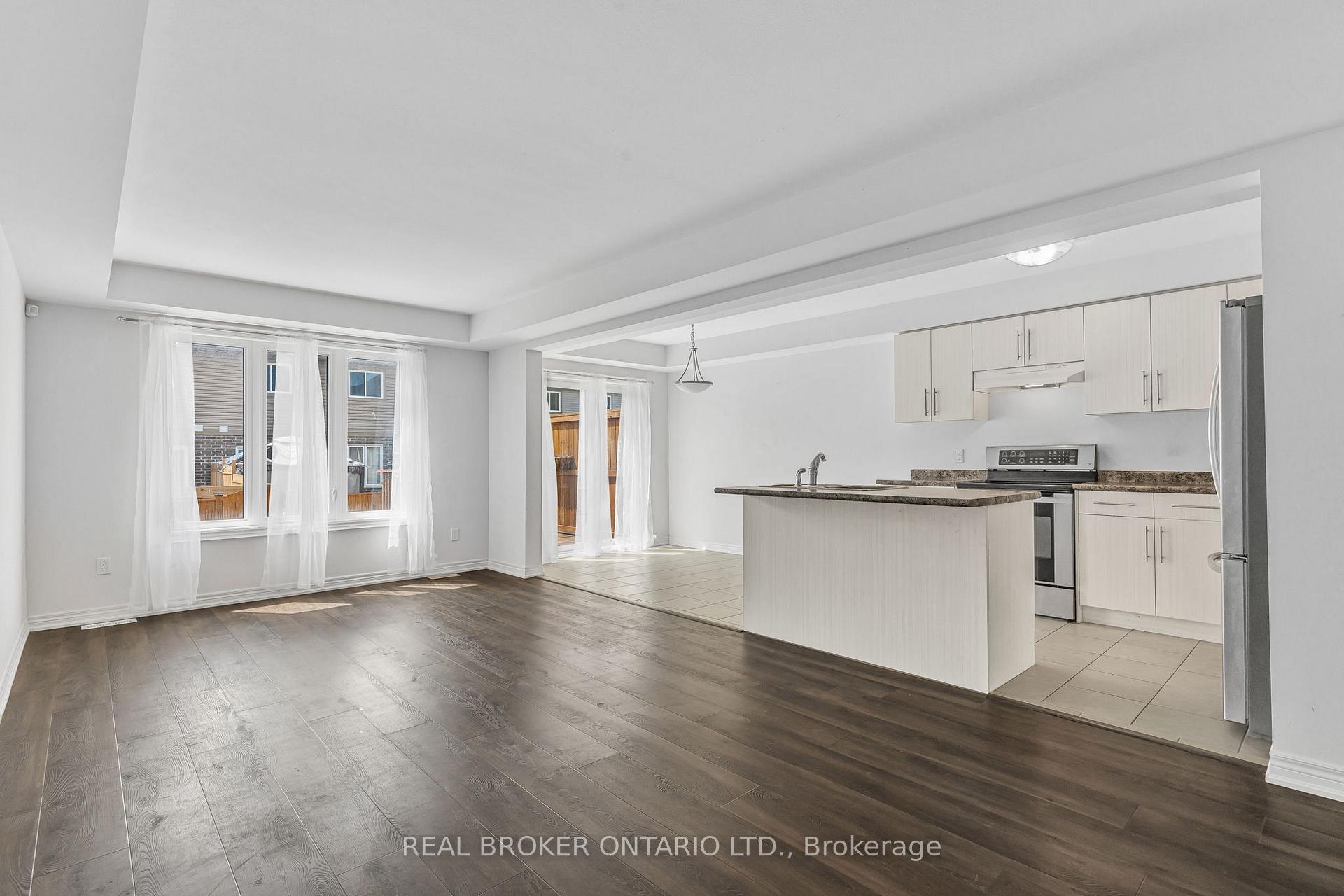 Photo 9 of 556 Julia Drive, Welland, Coyle Creek — HOMEH