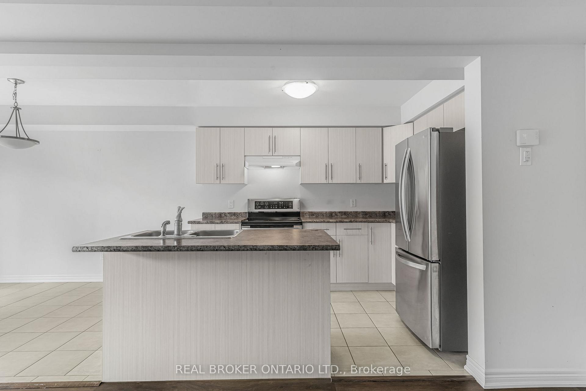 Photo 19 of 556 Julia Drive, Welland, Coyle Creek — HOMEH