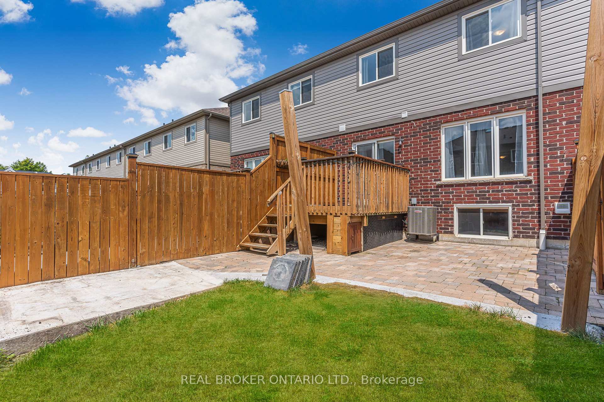 Photo 39 of 556 Julia Drive, Welland, Coyle Creek — HOMEH