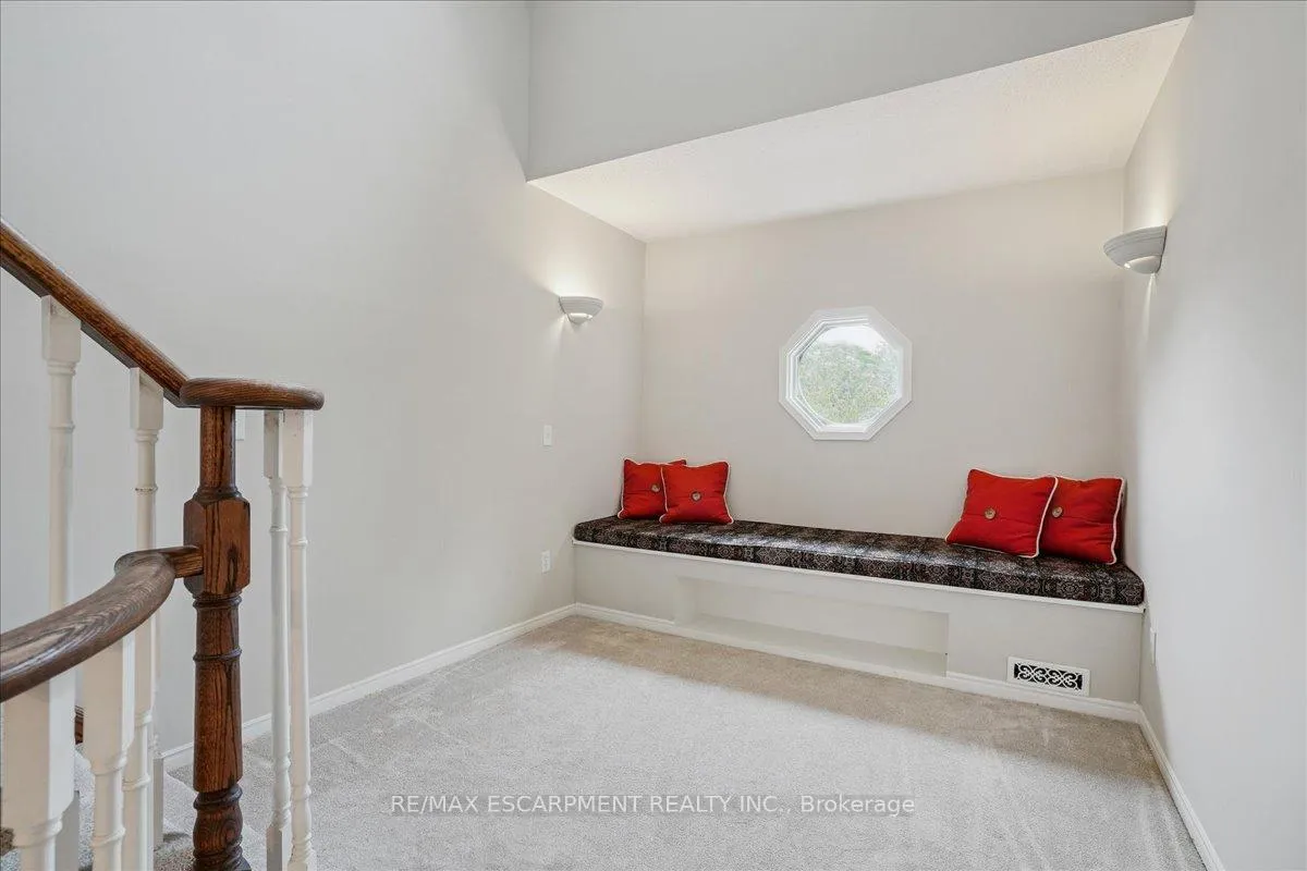 Photo 17 of 105 River Glen Boulevard, Oakville, River Oaks — HOMEH