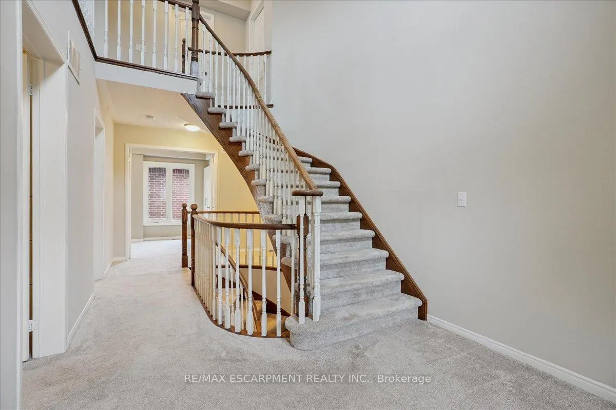 Photo 21 of 105 River Glen Boulevard, Oakville, River Oaks — HOMEH