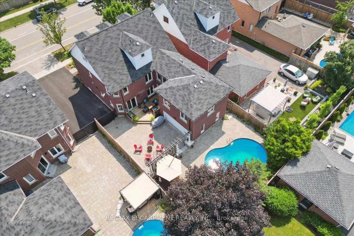 Photo 31 of 105 River Glen Boulevard, Oakville, River Oaks — HOMEH