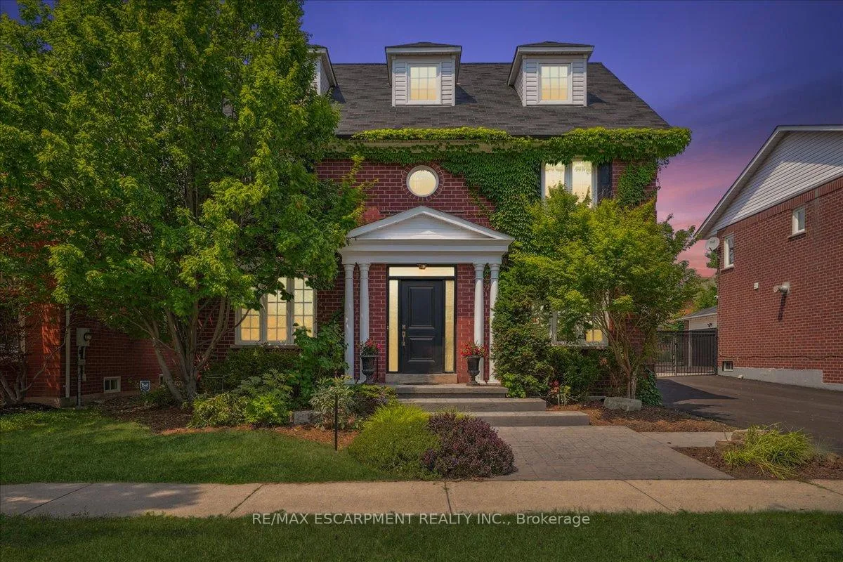 Photo 32 of 105 River Glen Boulevard, Oakville, River Oaks — HOMEH