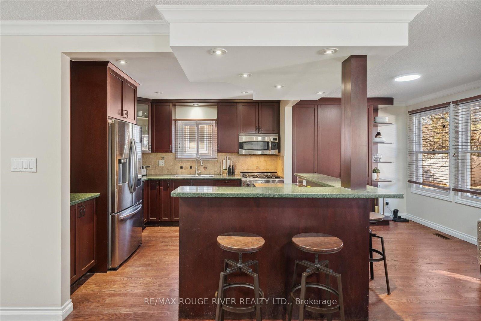 Photo 8 of 6 Guthrie Crescent, Whitby, Lynde Creek — HOMEH