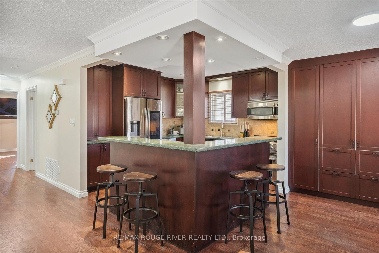 Photo 9 of 6 Guthrie Crescent, Whitby, Lynde Creek — HOMEH