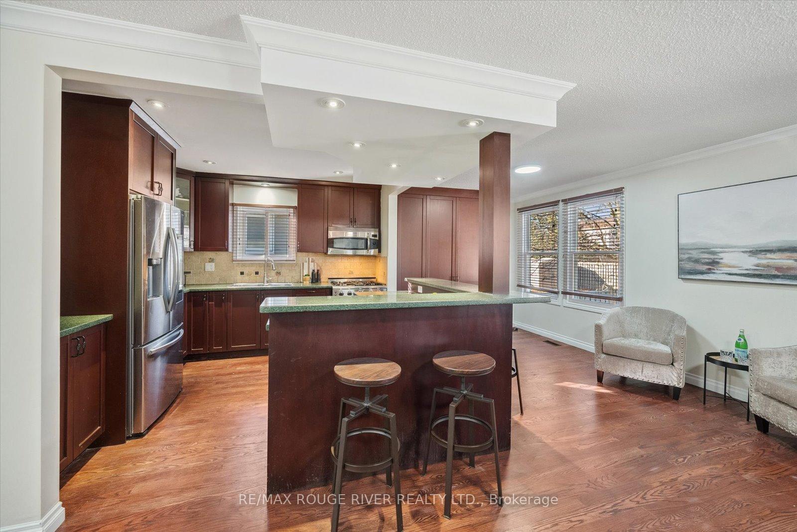 Photo 11 of 6 Guthrie Crescent, Whitby, Lynde Creek — HOMEH