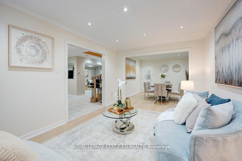Photo 5 of 111 Letty Avenue, Brampton, Fletcher's West — HOMEH