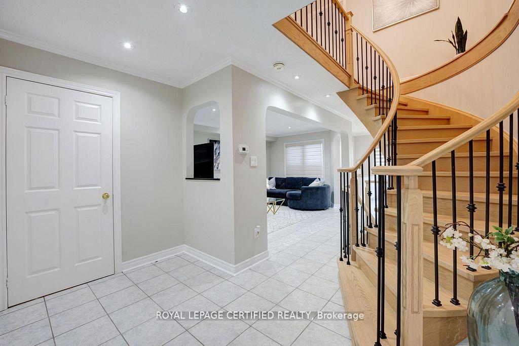 Photo 6 of 111 Letty Avenue, Brampton, Fletcher's West — HOMEH