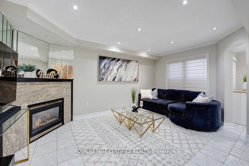 Photo 7 of 111 Letty Avenue, Brampton, Fletcher's West — HOMEH