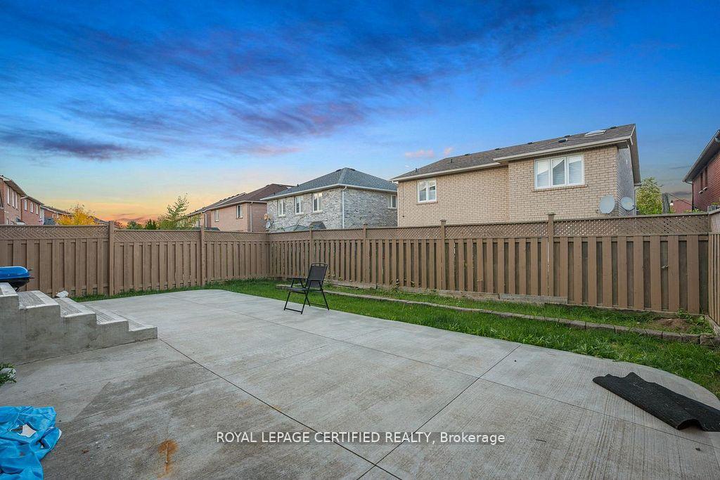 Photo 39 of 111 Letty Avenue, Brampton, Fletcher's West — HOMEH
