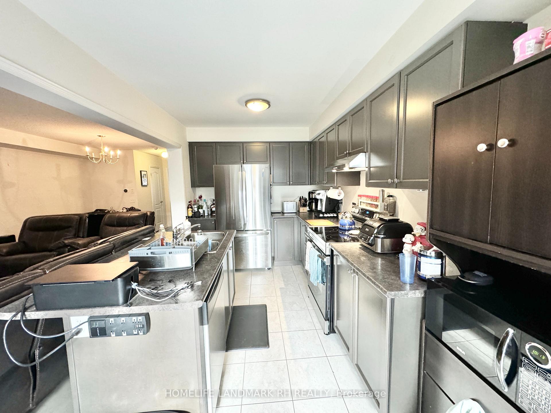 Photo 9 of 25 Harbourside Drive, Whitby, Port Whitby — HOMEH