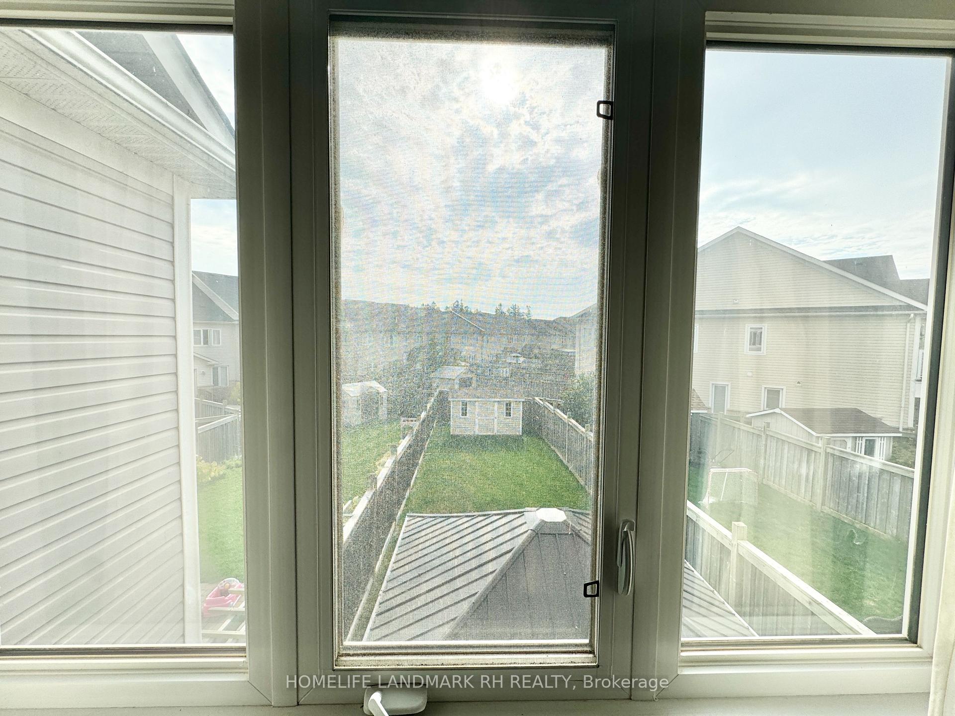 Photo 11 of 25 Harbourside Drive, Whitby, Port Whitby — HOMEH
