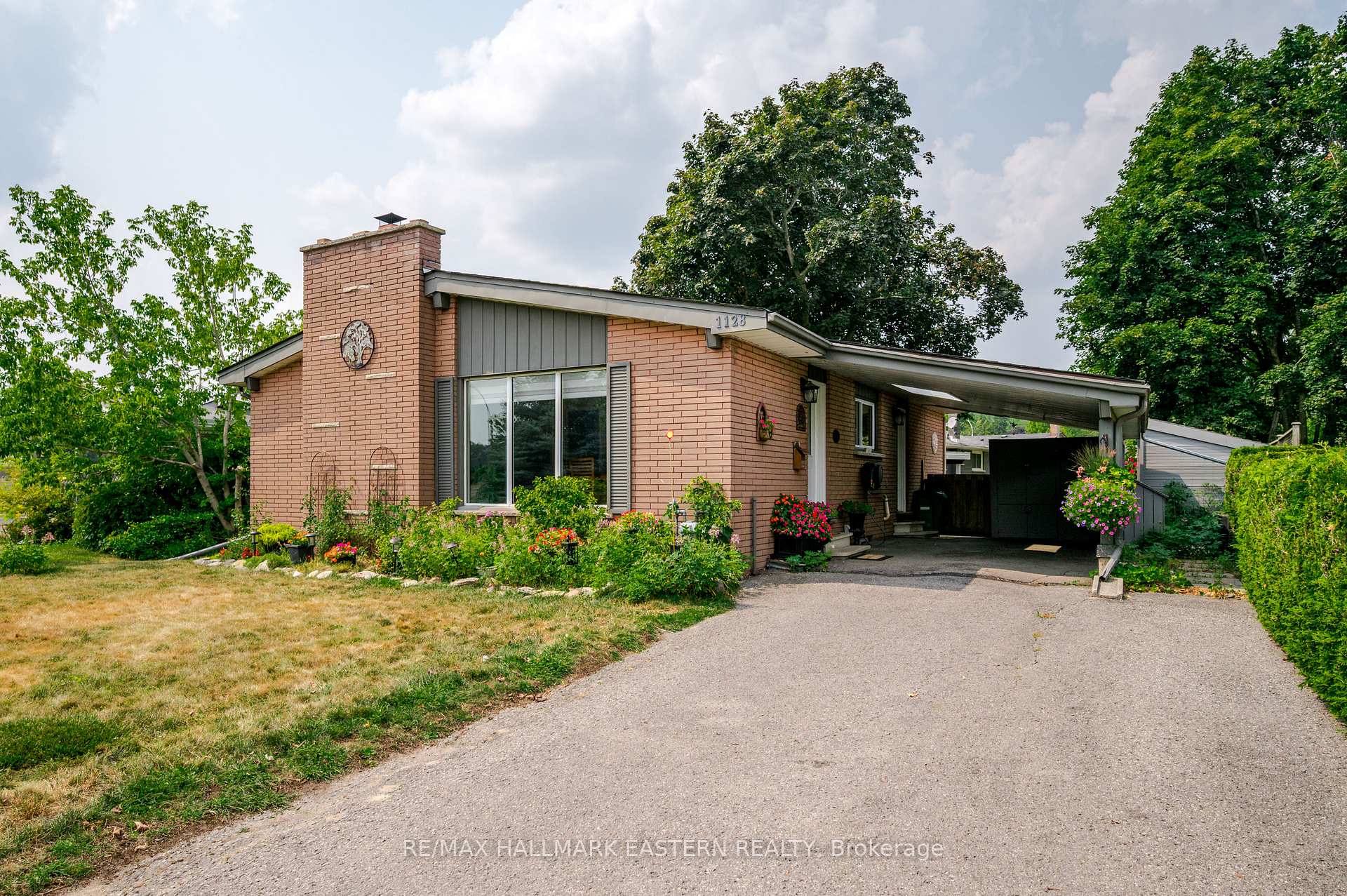 Photo 1 of 1128 Algonquin Boulevard, Peterborough, Northcrest Ward 5 — HOMEH