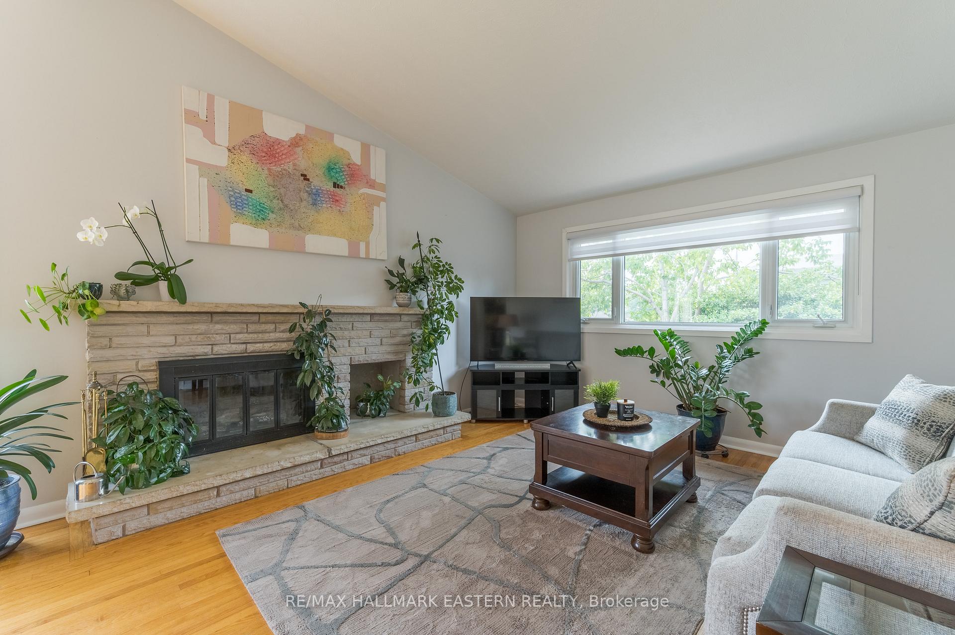 Photo 8 of 1128 Algonquin Boulevard, Peterborough, Northcrest Ward 5 — HOMEH