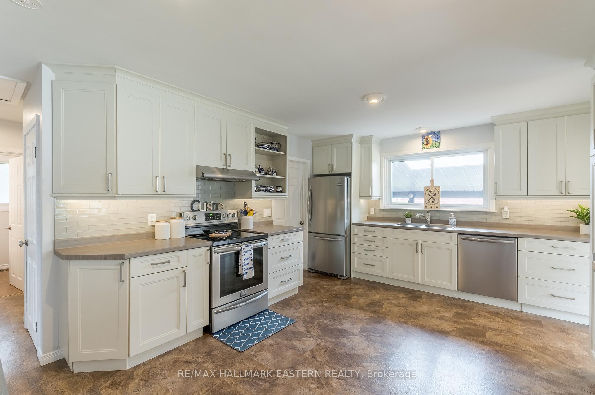 Photo 10 of 1128 Algonquin Boulevard, Peterborough, Northcrest Ward 5 — HOMEH