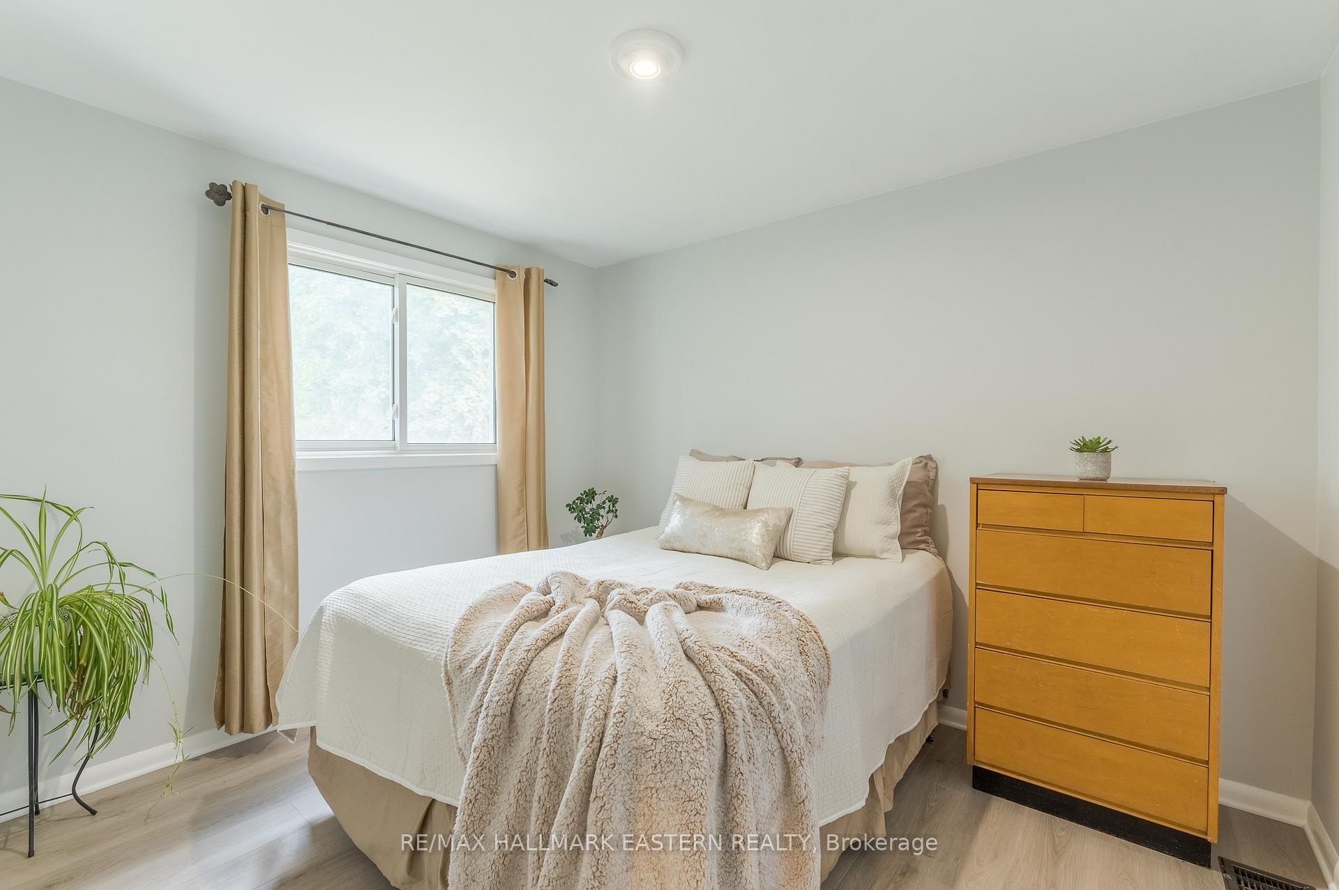 Photo 18 of 1128 Algonquin Boulevard, Peterborough, Northcrest Ward 5 — HOMEH