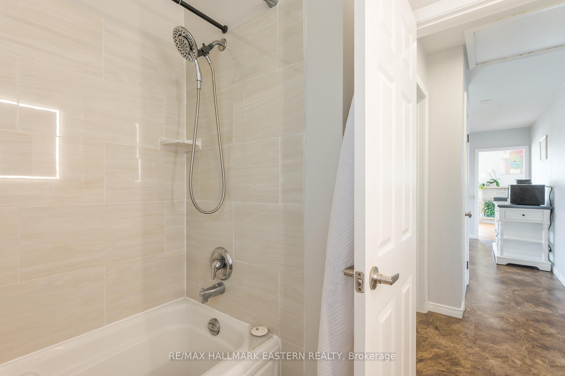 Photo 27 of 1128 Algonquin Boulevard, Peterborough, Northcrest Ward 5 — HOMEH