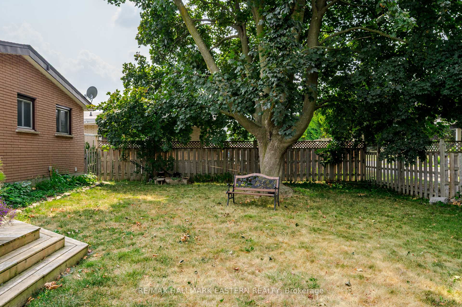 Photo 43 of 1128 Algonquin Boulevard, Peterborough, Northcrest Ward 5 — HOMEH