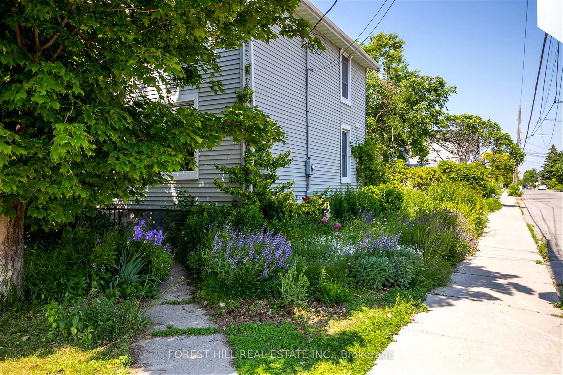 Photo 5 of 466 Cambridge Street, Peterborough, Town Ward 3 — HOMEH